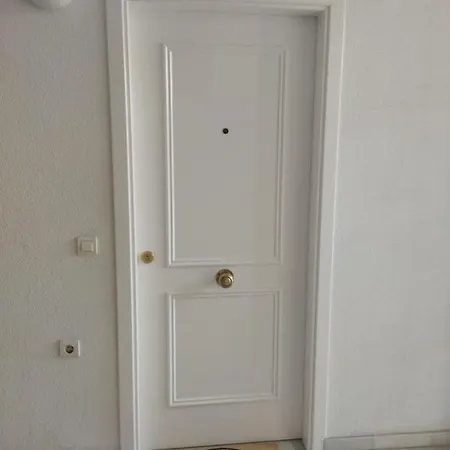 Piso Tres Dormitorios, Dos Banos, Garaje, Casco Urbano Marbellac